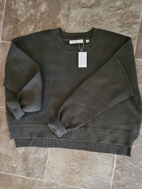 Universal Thread Dark Olive Ribbed Crewneck Sweater
